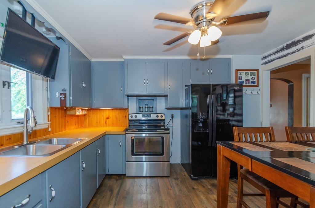 263 Maple Street Warwick, RI 02888 - Photo 22 of 23