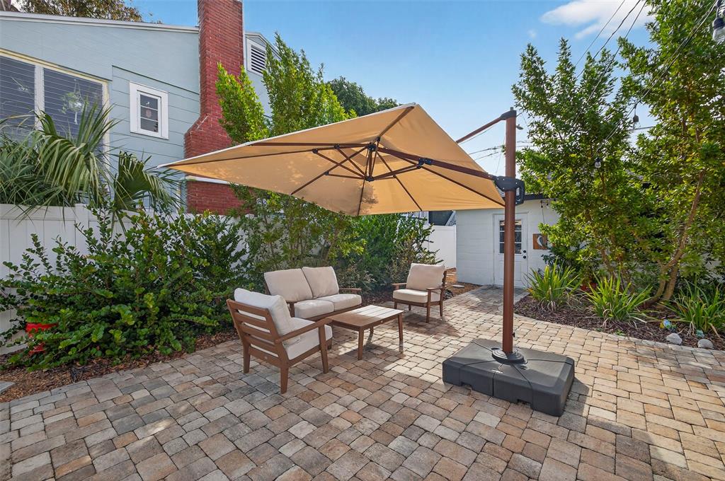 2220 7th Avenue North St. Petersburg, FL 33713 - Photo 25 of 31 a garden view with a seating space