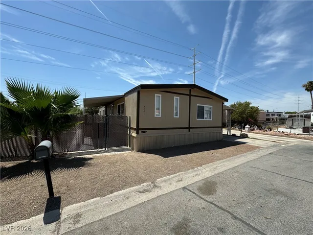 $1,700 | 2891 Lassen Court, Las Vegas, NV 89142