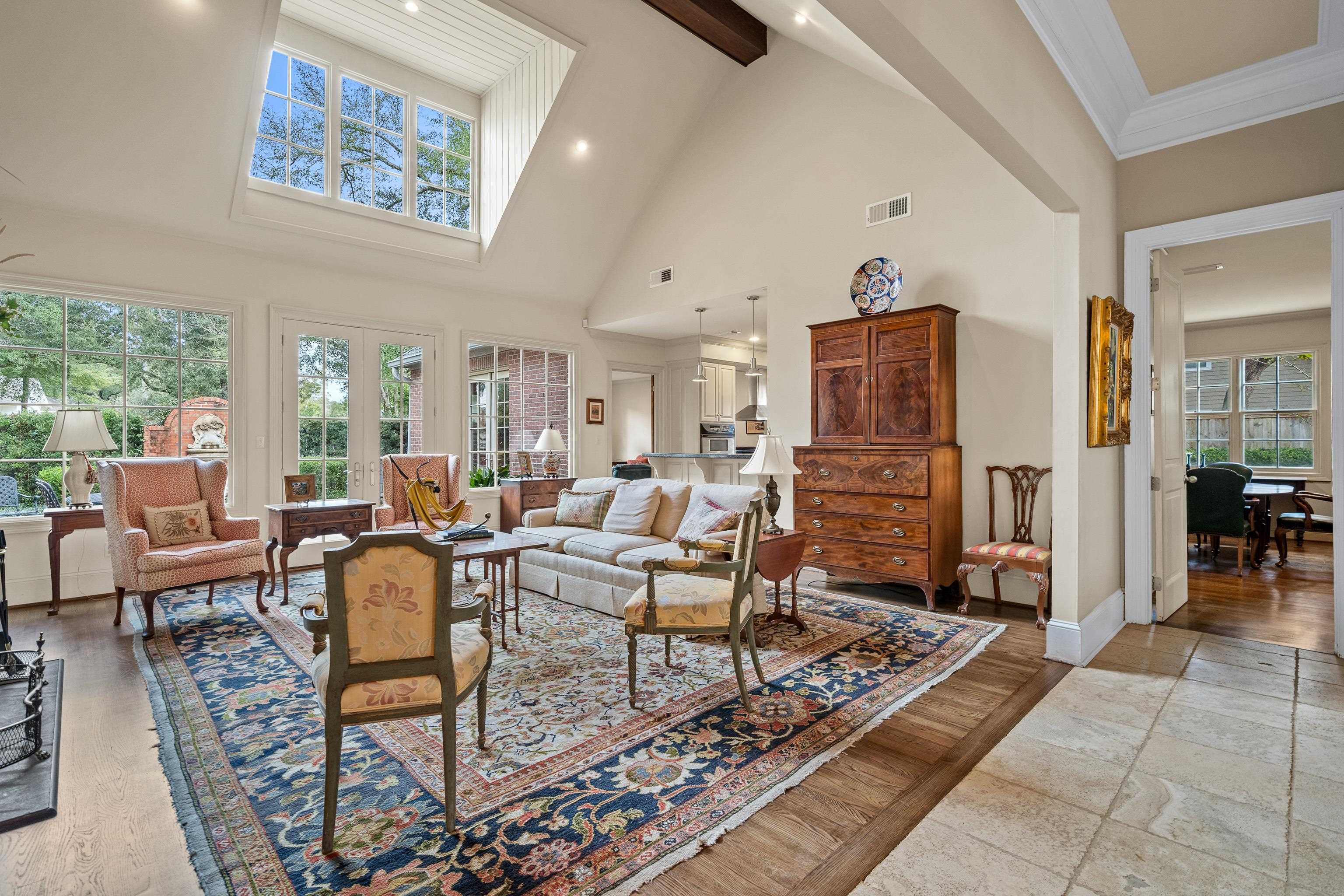 18450 Point Clear Court Fairhope, AL 36532 - Photo 10 of 44 Living Room
