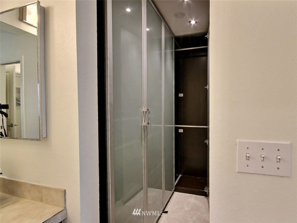 3903 243rd Place Southeast, Unit N202 Bothell, WA 98021 - Photo 22 of 34 a view of elevator