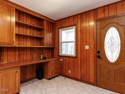 a view of a storage & utility room with washer and dryer