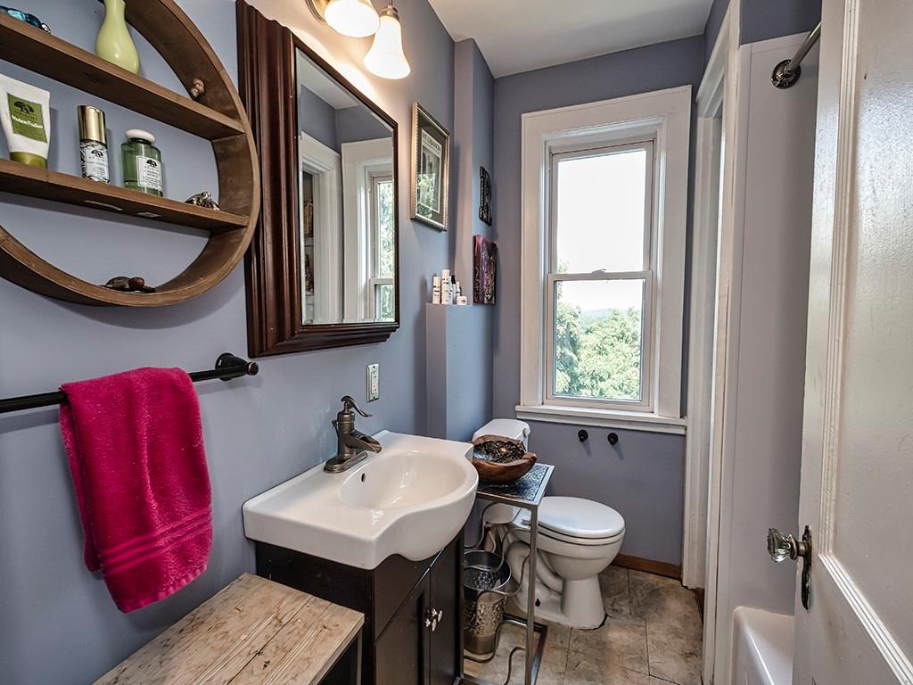 240 Ridgewood Avenue Pittsburgh, PA 15229 - Photo 14 of 16