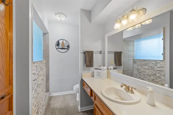 $3,500 | 117 East Park Drive, Conroe, TX 77356