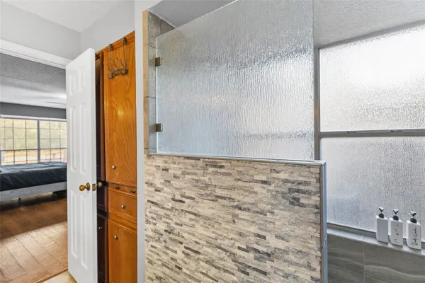 $3,500 | 117 East Park Drive, Conroe, TX 77356