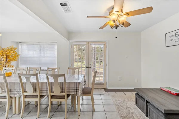 $3,500 | 117 East Park Drive, Conroe, TX 77356