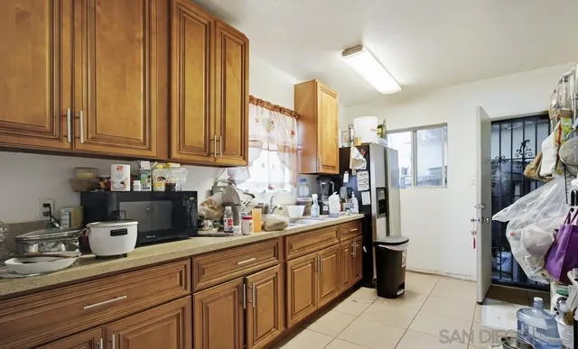 $969,000 | 3483 Newton Avenue, San Diego, CA 92113