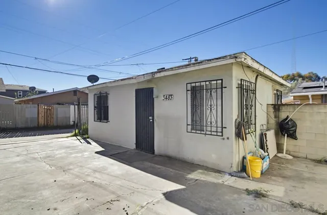 $969,000 | 3483 Newton Avenue, San Diego, CA 92113