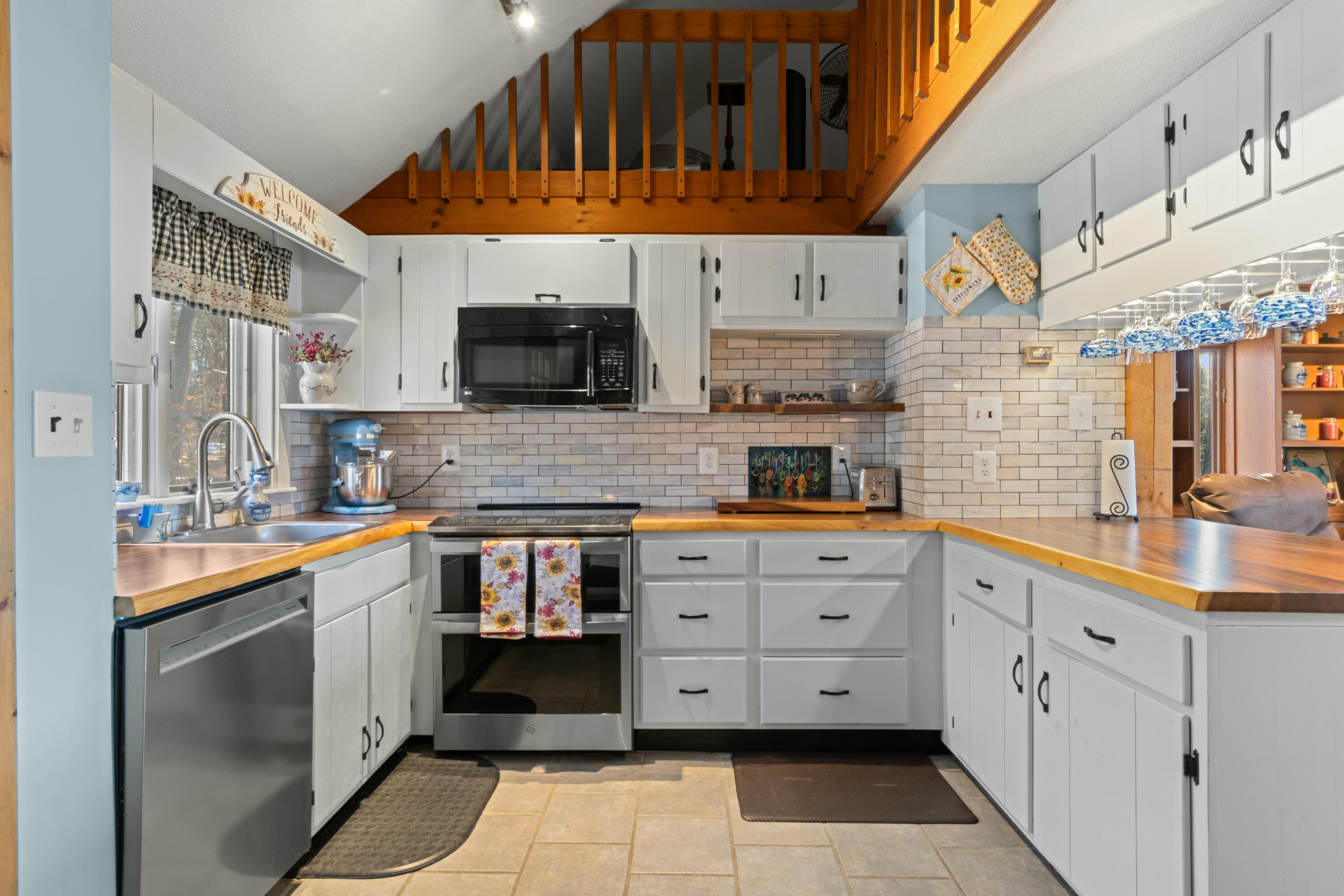 151 Mountain View Drive Acton, ME 04001 - Photo 8 of 53 tempImageMK2ukO