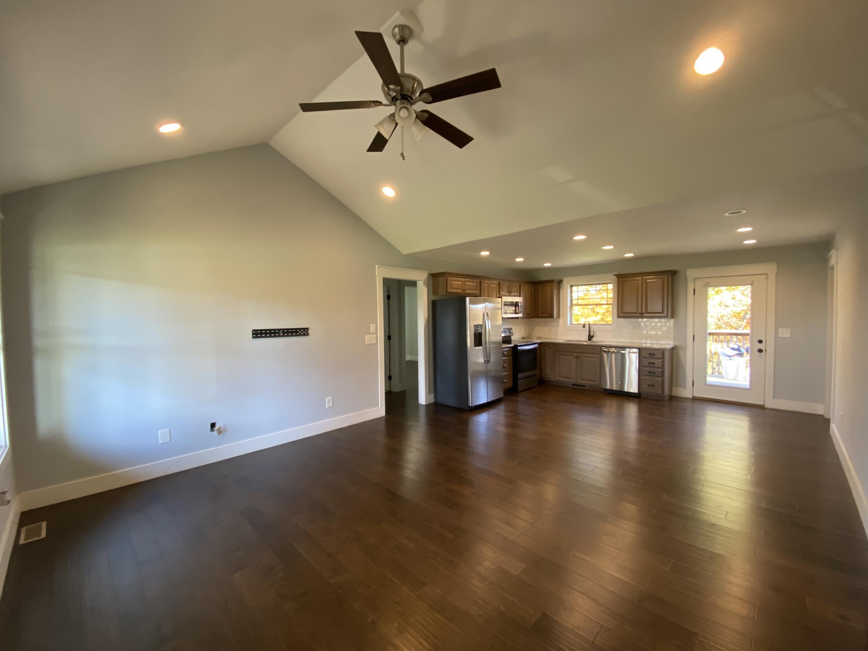 609 Matson Road Jonesborough, TN 37659 - Photo 28 of 29 5 - Open Floor Plan