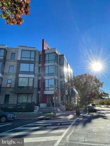 $2,100 | 1500 Pennsylvania Ave. Southeast, Unit 201, Washington, DC 20003