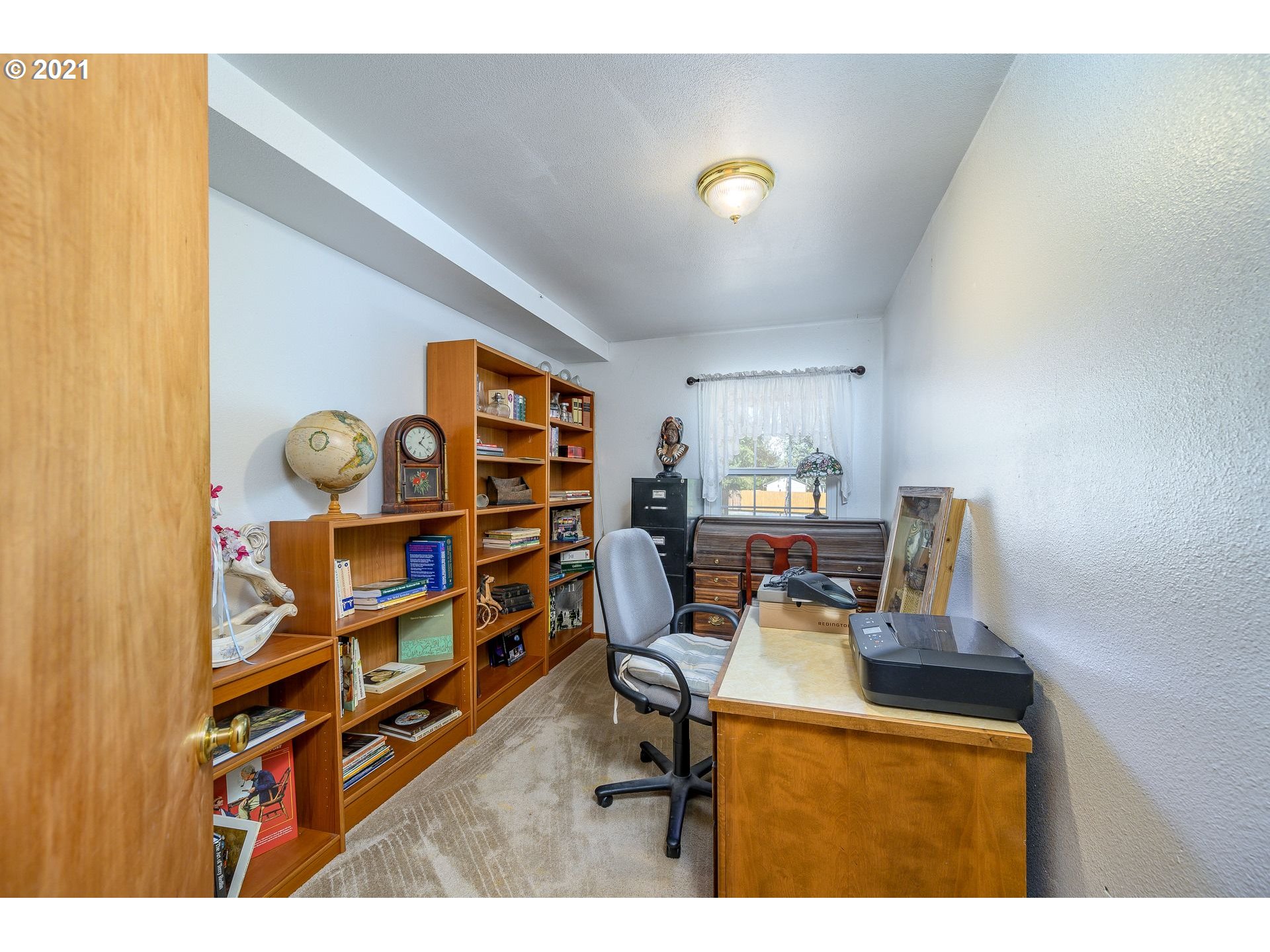 7400 Ash Street Grand Ronde, OR 97347 - Photo 18 of 23 a view of a workspace with furniture