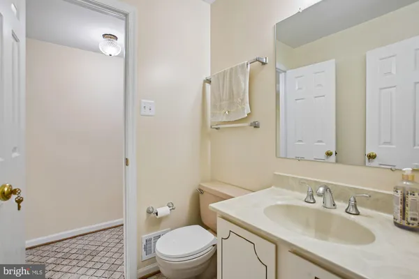 $7,500 | 6604 Tina Lane, McLean, VA 22101