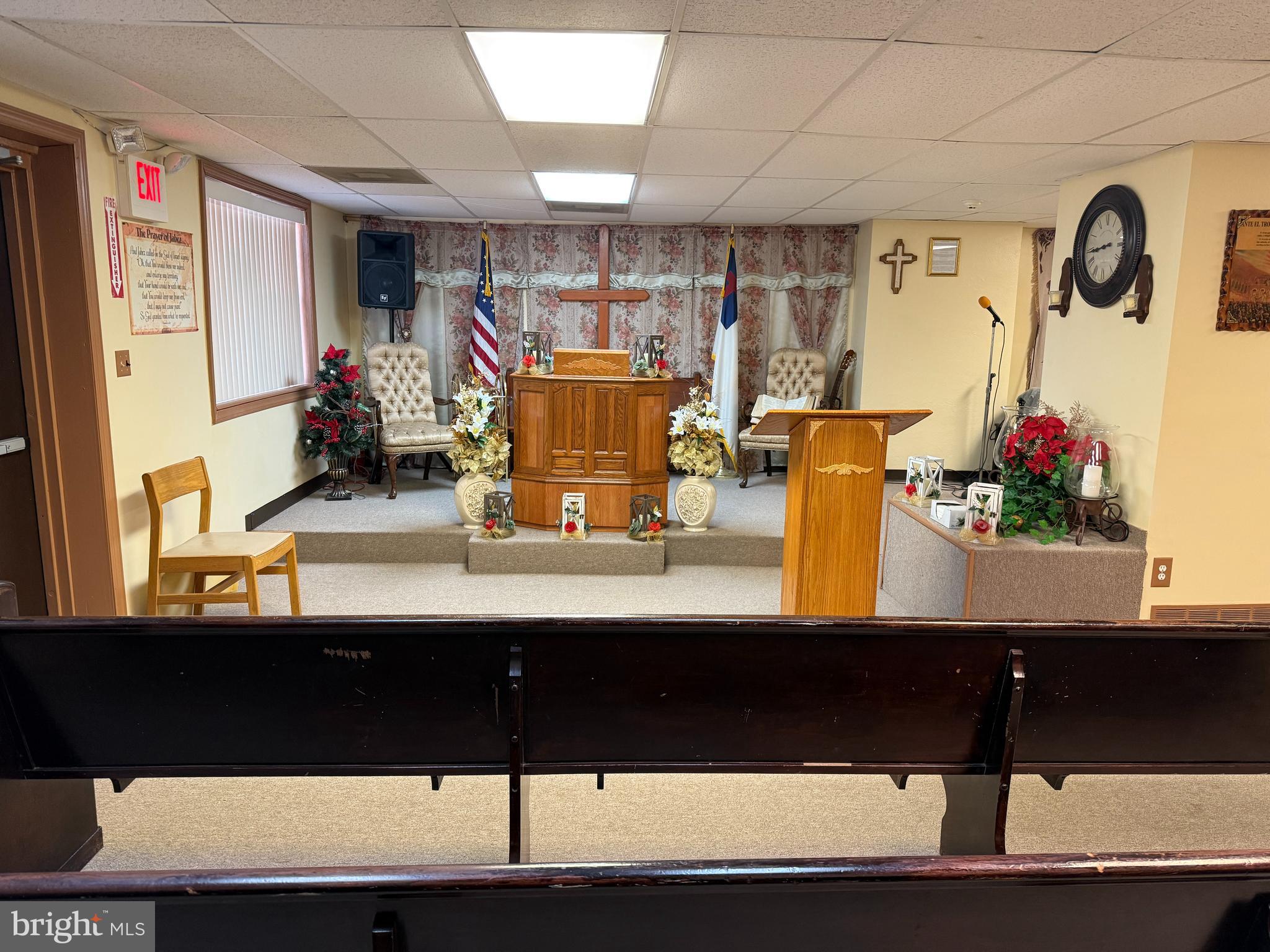 511 East Grape Street Vineland, NJ 08360 - Photo 8 of 40 a room with table and chairs