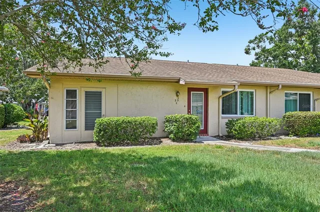 $122,900 | 1908 Canterbury Lane, Unit 25, Sun City Center, FL 33573