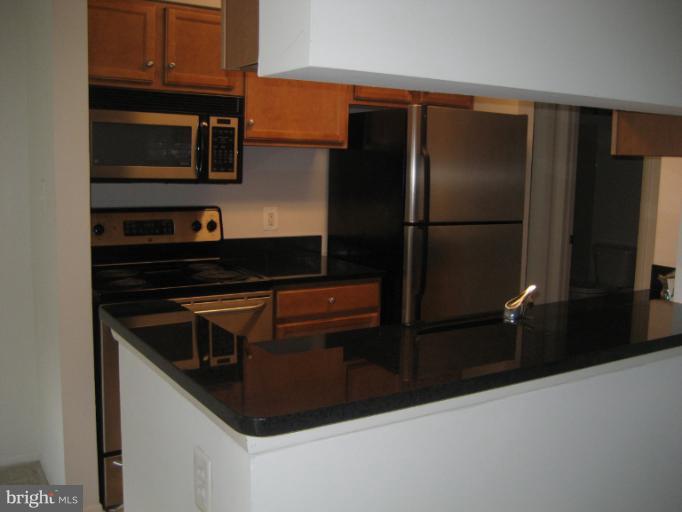 1783 Jonathan Way, Unit 1783E Reston, VA 20190 - Photo 3 of 6 Kitchen