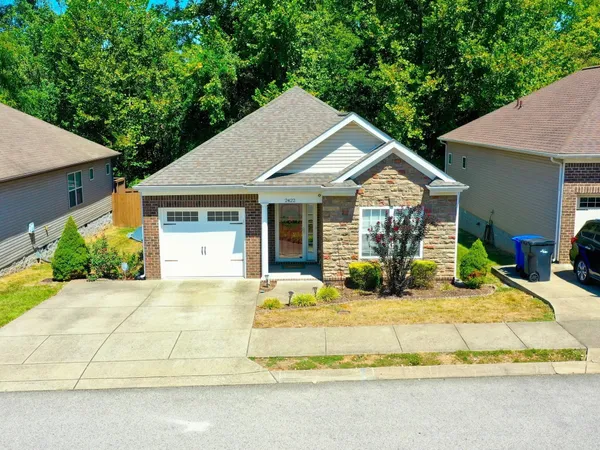 $374,900 | 2422 Duxbury Drive, Columbia, TN 38401