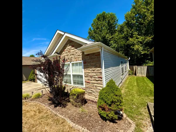 $374,900 | 2422 Duxbury Drive, Columbia, TN 38401
