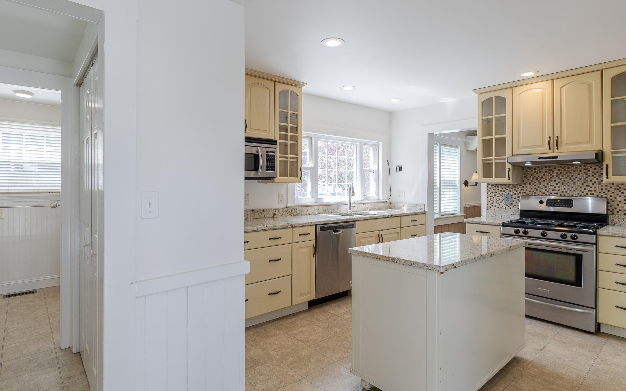 47 Baker Street Keene, NH 03431 - Photo 11 of 45