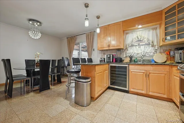 $950,000 | 62-39 Douglaston Parkway, Unit 19 | Douglaston