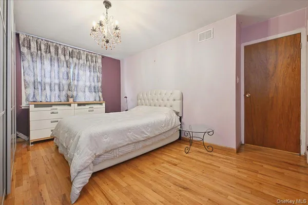 $938,888 | 62-39 Douglaston Parkway, Unit 19 | Douglaston