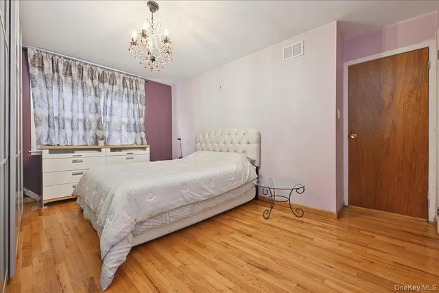 $950,000 | 62-39 Douglaston Parkway, Unit 19 | Douglaston