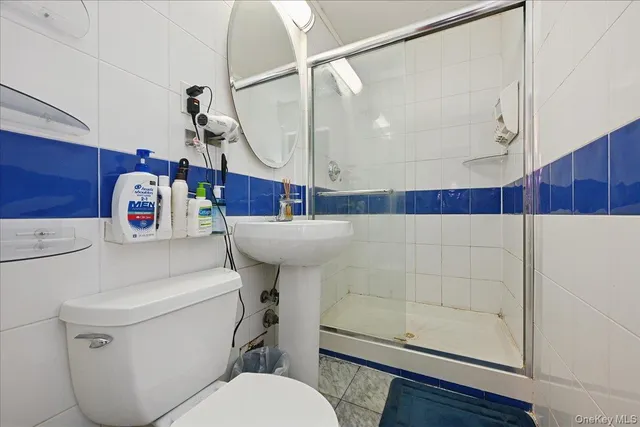 $950,000 | 62-39 Douglaston Parkway, Unit 19 | Douglaston