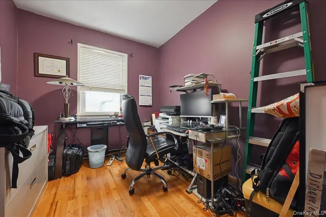 $950,000 | 62-39 Douglaston Parkway, Unit 19 | Douglaston