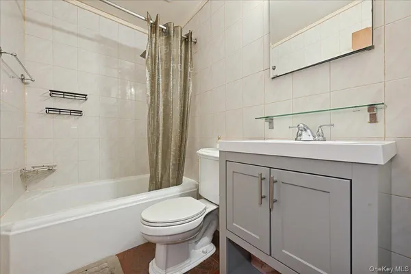 $938,888 | 62-39 Douglaston Parkway, Unit 19 | Douglaston