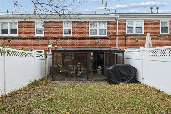 $938,888 | 62-39 Douglaston Parkway, Unit 19 | Douglaston