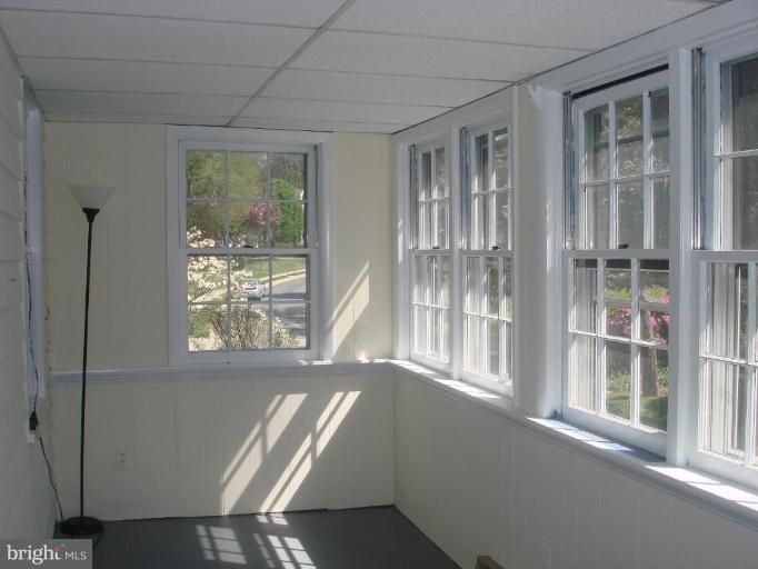 407 Brook Road Towson, MD 21286 - Photo 6 of 18 Sunroom