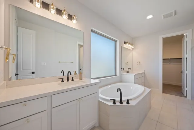 $675,000 | 162 Groundhog Drive, Buda, TX 78610