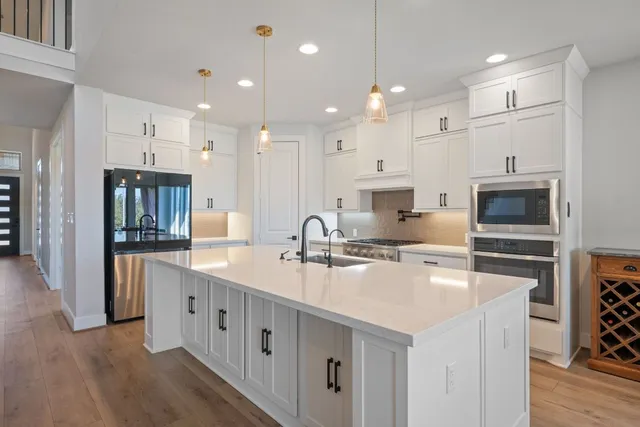 $675,000 | 162 Groundhog Drive, Buda, TX 78610