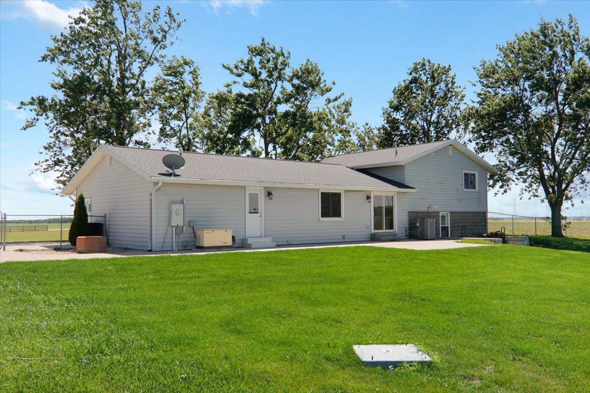 21184 Allentown Road Pekin, IL 61554 - Photo 32 of 60