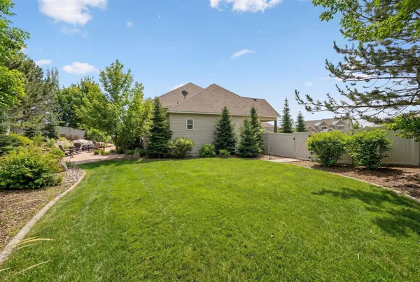 $749,900 | 17817 East Galaxy Drive, Greenacres, WA 99016