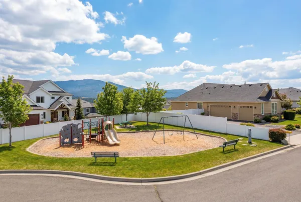 $749,900 | 17817 East Galaxy Drive, Greenacres, WA 99016