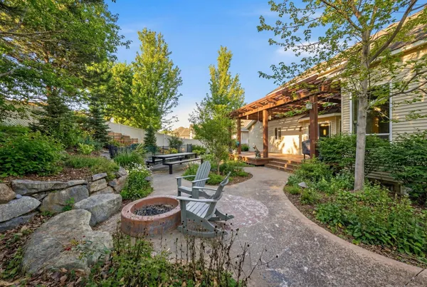 $749,900 | 17817 East Galaxy Drive, Greenacres, WA 99016