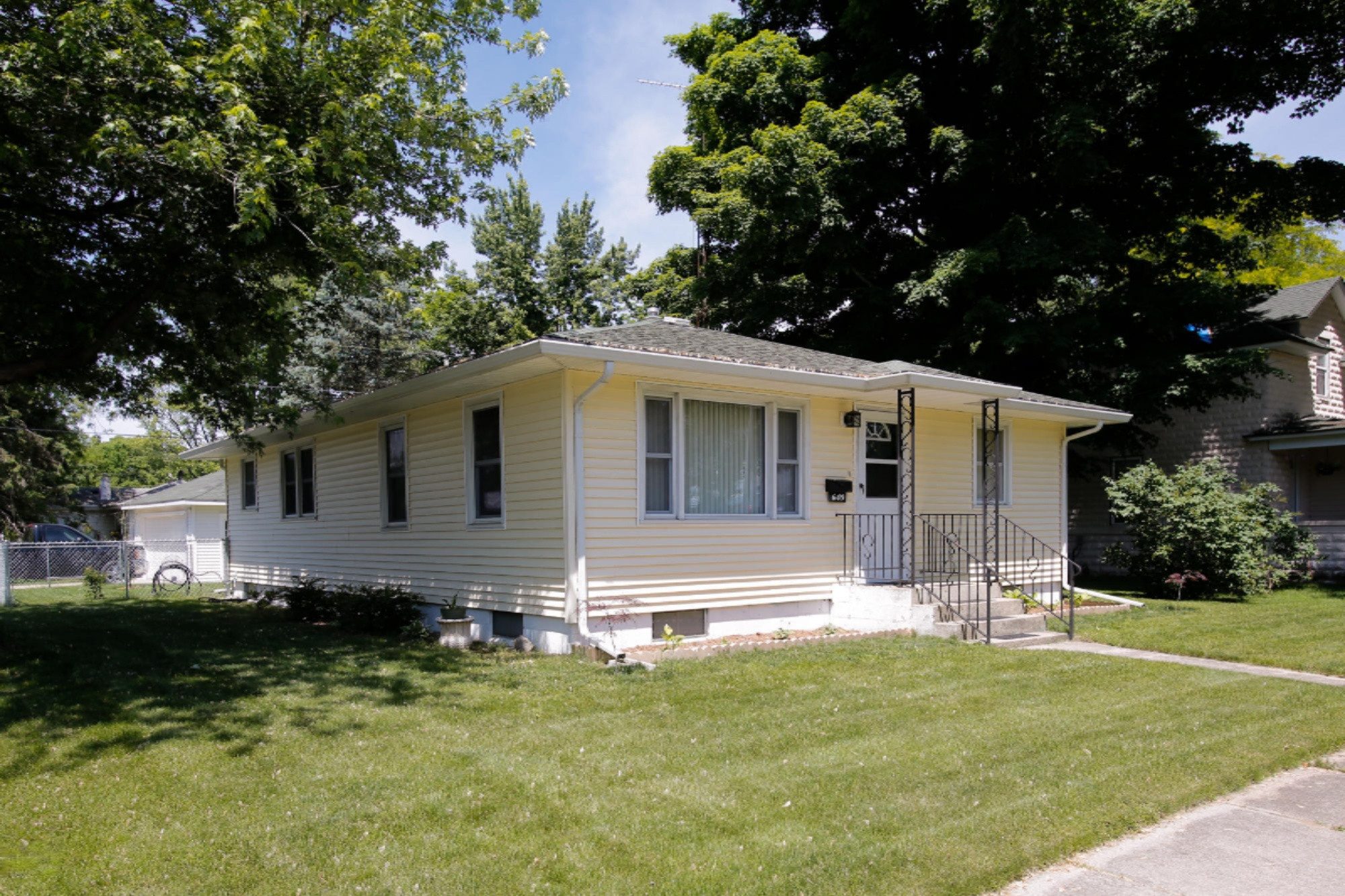 649 South Constantine Street Three Rivers, MI 49093 - Photo 1 of 10 649 constantine st-101