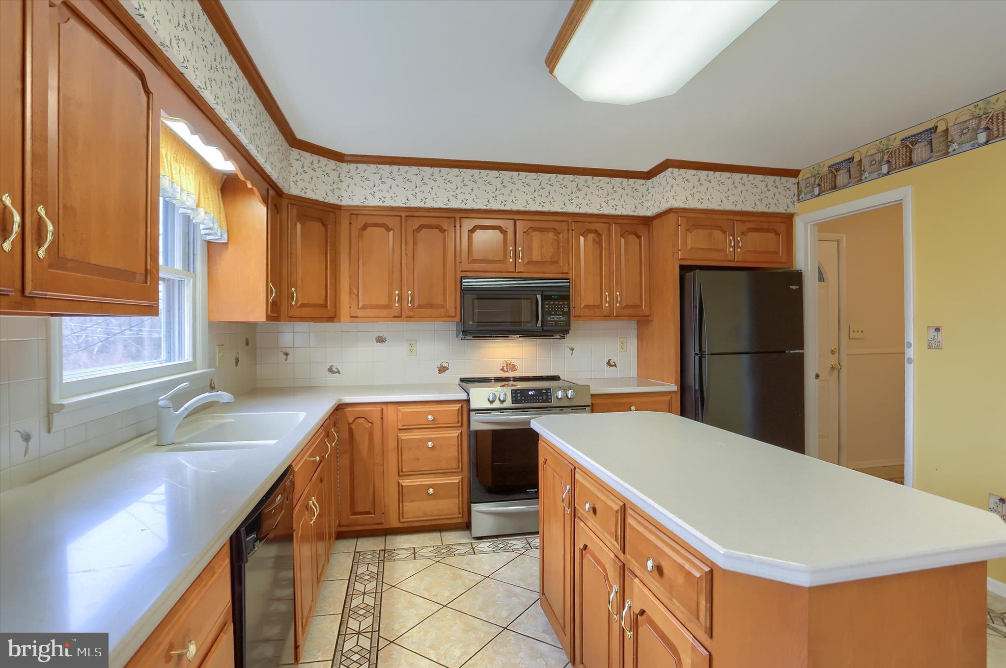 165 Hickory Road Carlisle, PA 17015 - Photo 14 of 41