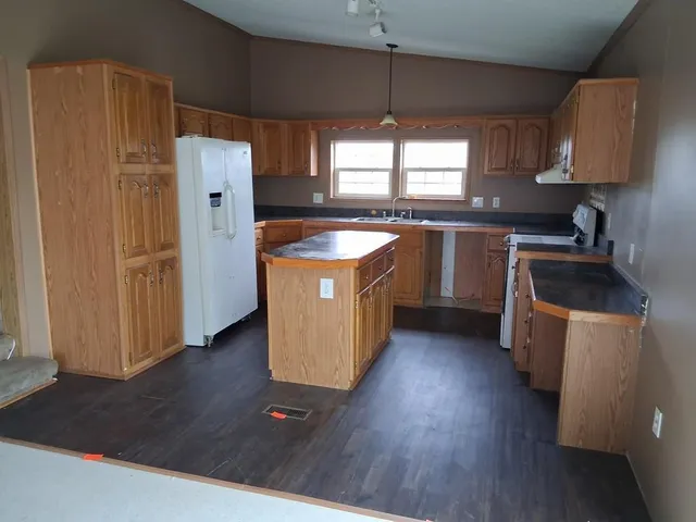 $190,400 | 18564 65th Avenue, Milaca, MN 56353