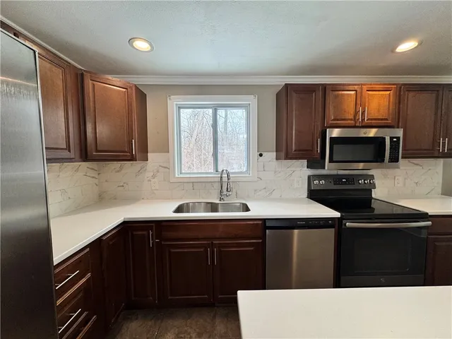 $2,400 | 496 Pebbleview Drive, Greece, NY 14612