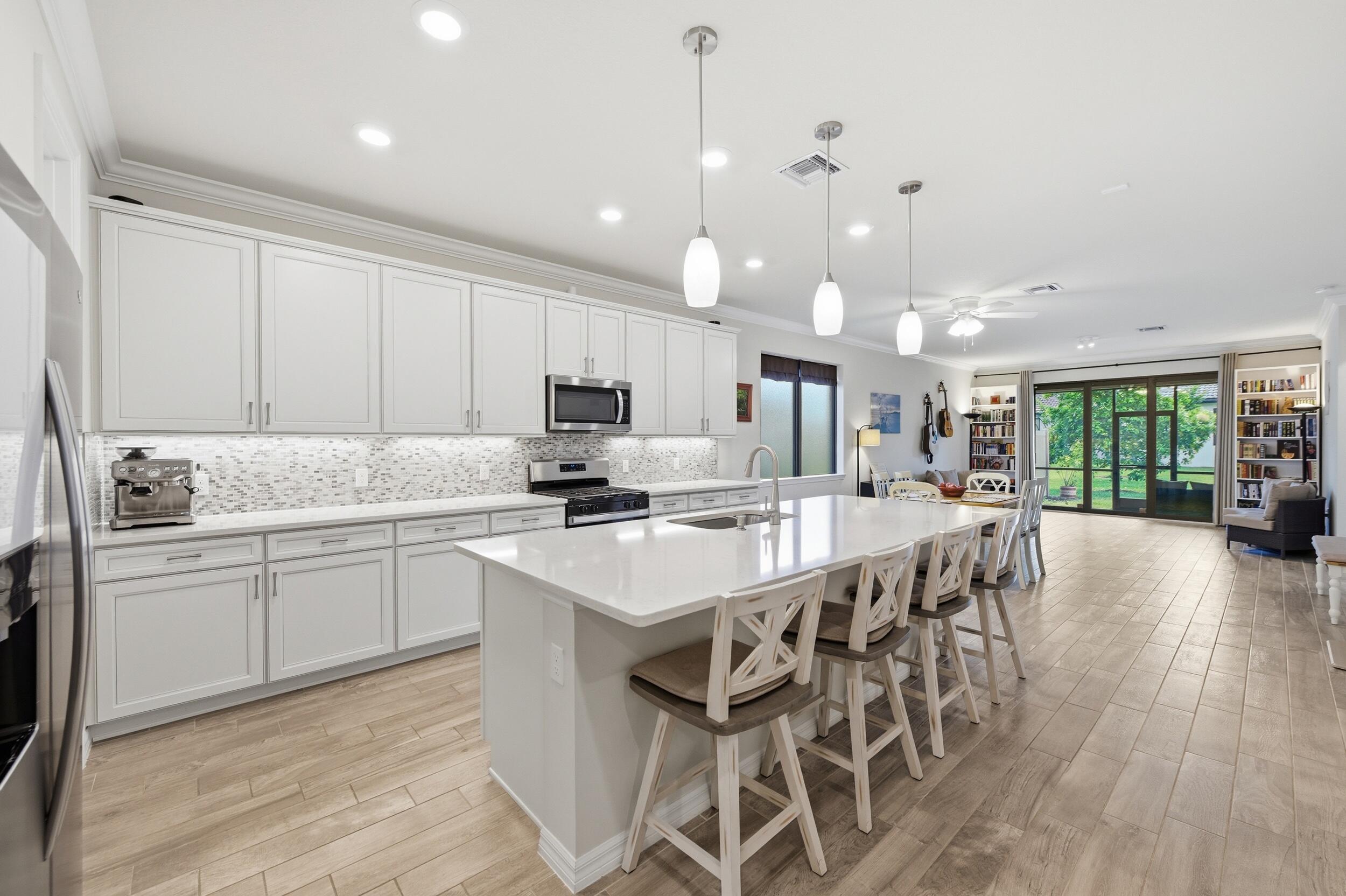 4763 Roldan Court Lake Worth, FL 33467 - Photo 8 of 49 Kitchen