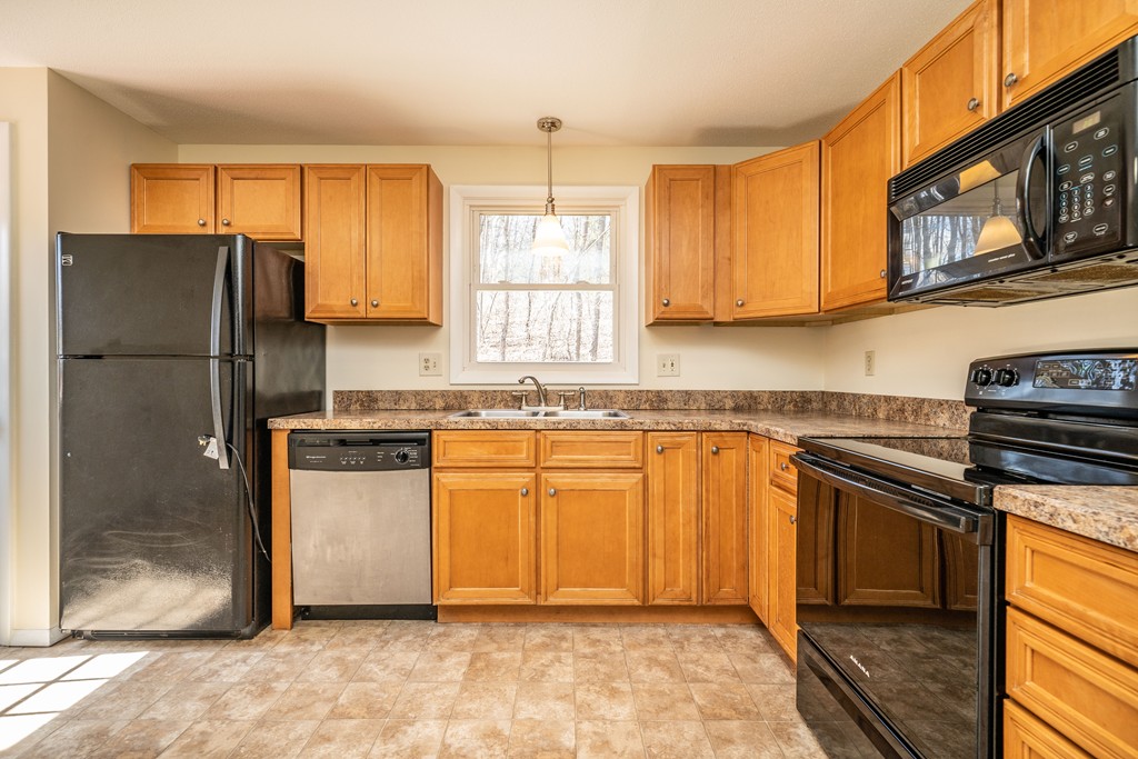 14 North Farms Road, Unit A Williamsburg, MA 01039 - Photo 11 of 30