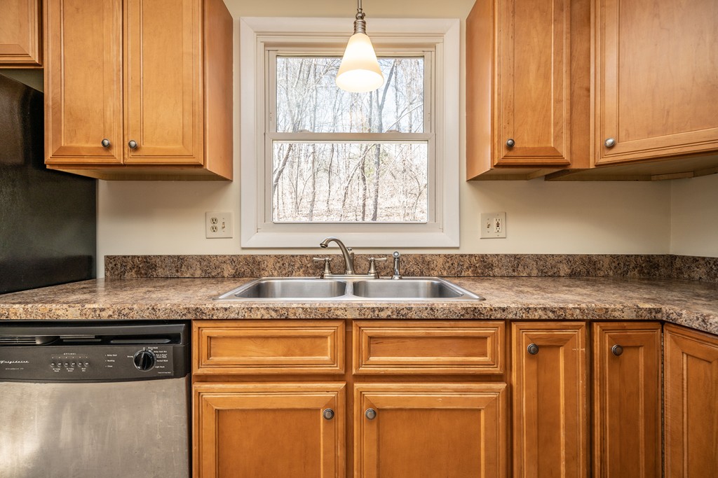 14 North Farms Road, Unit A Williamsburg, MA 01039 - Photo 10 of 30