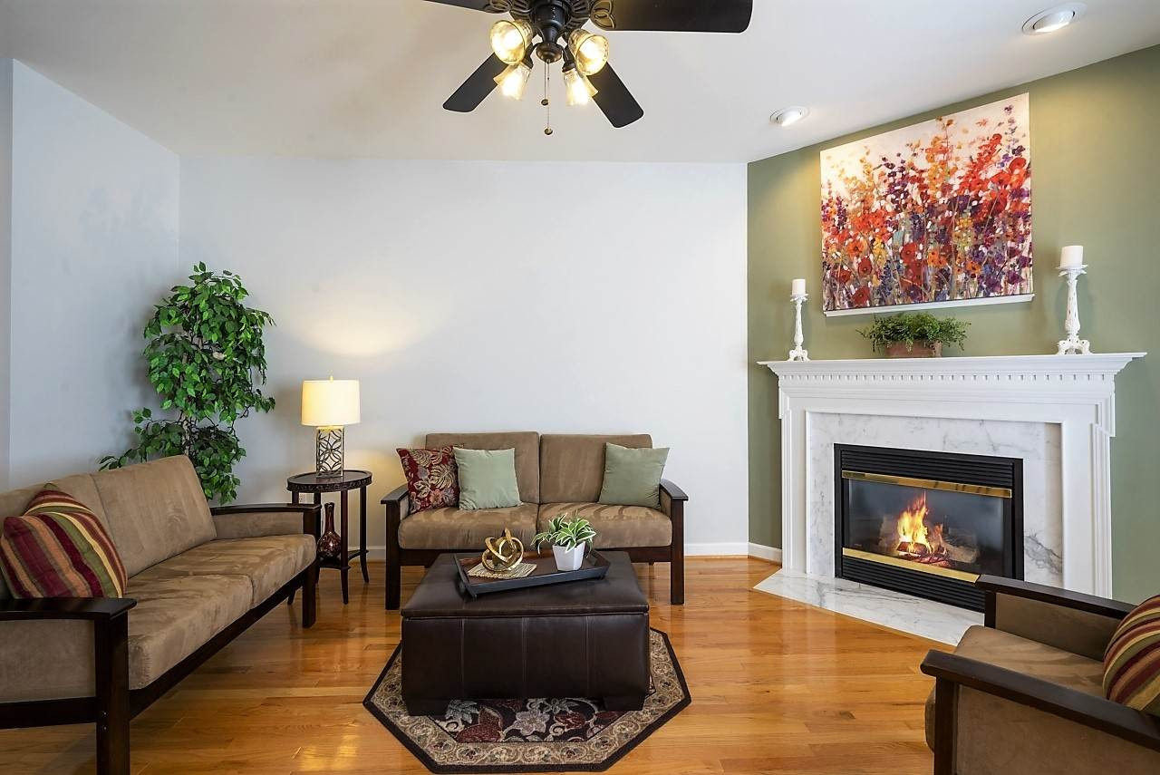 5423 Goldenglow Way Raleigh, NC 27606 - Photo 4 of 28 Photo 4