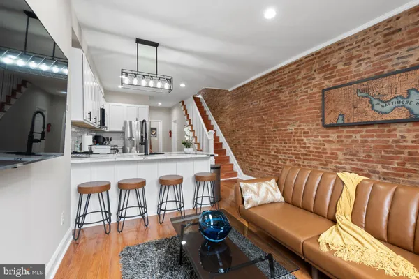 $2,700 | 2235 East Chase Street, Baltimore, MD 21213