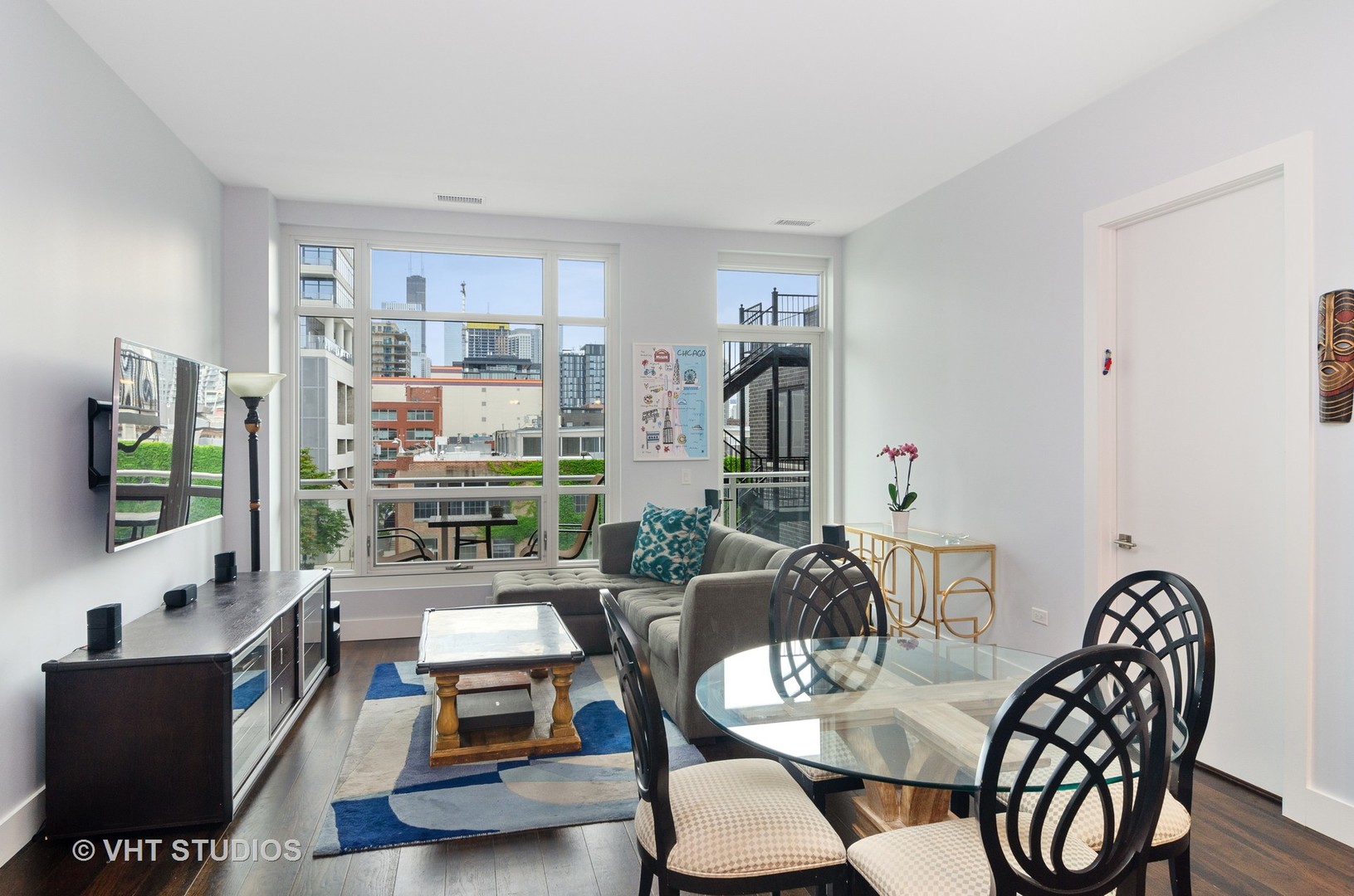 367 West Locust Street, Unit 304 Chicago, IL 60610 - Photo 2 of 14