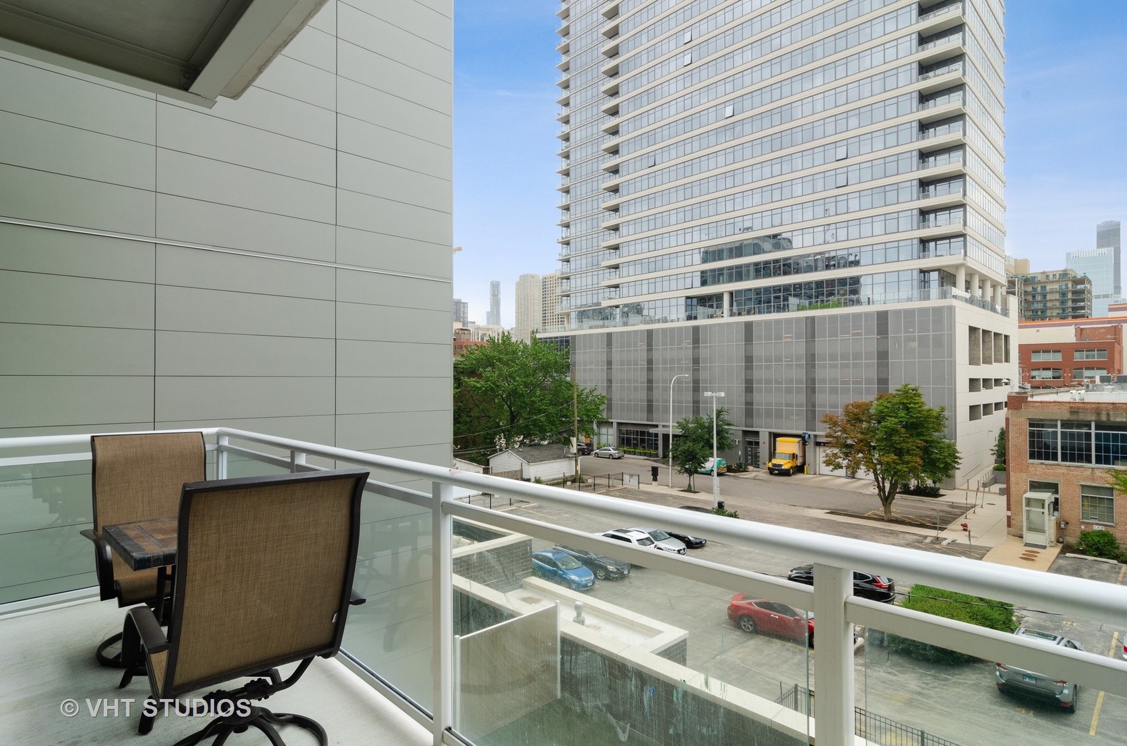 367 West Locust Street, Unit 304 Chicago, IL 60610 - Photo 13 of 14