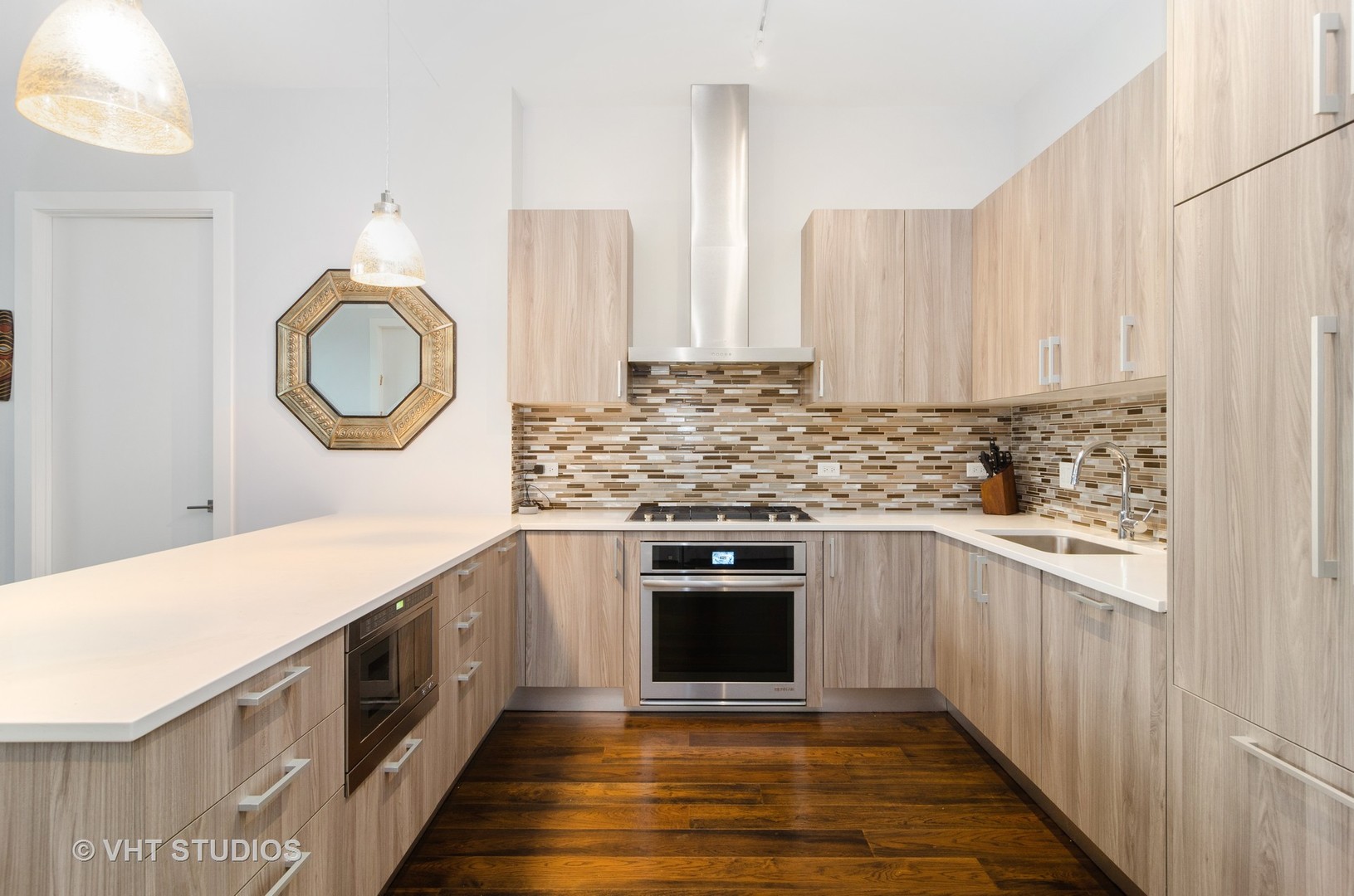 367 West Locust Street, Unit 304 Chicago, IL 60610 - Photo 5 of 14