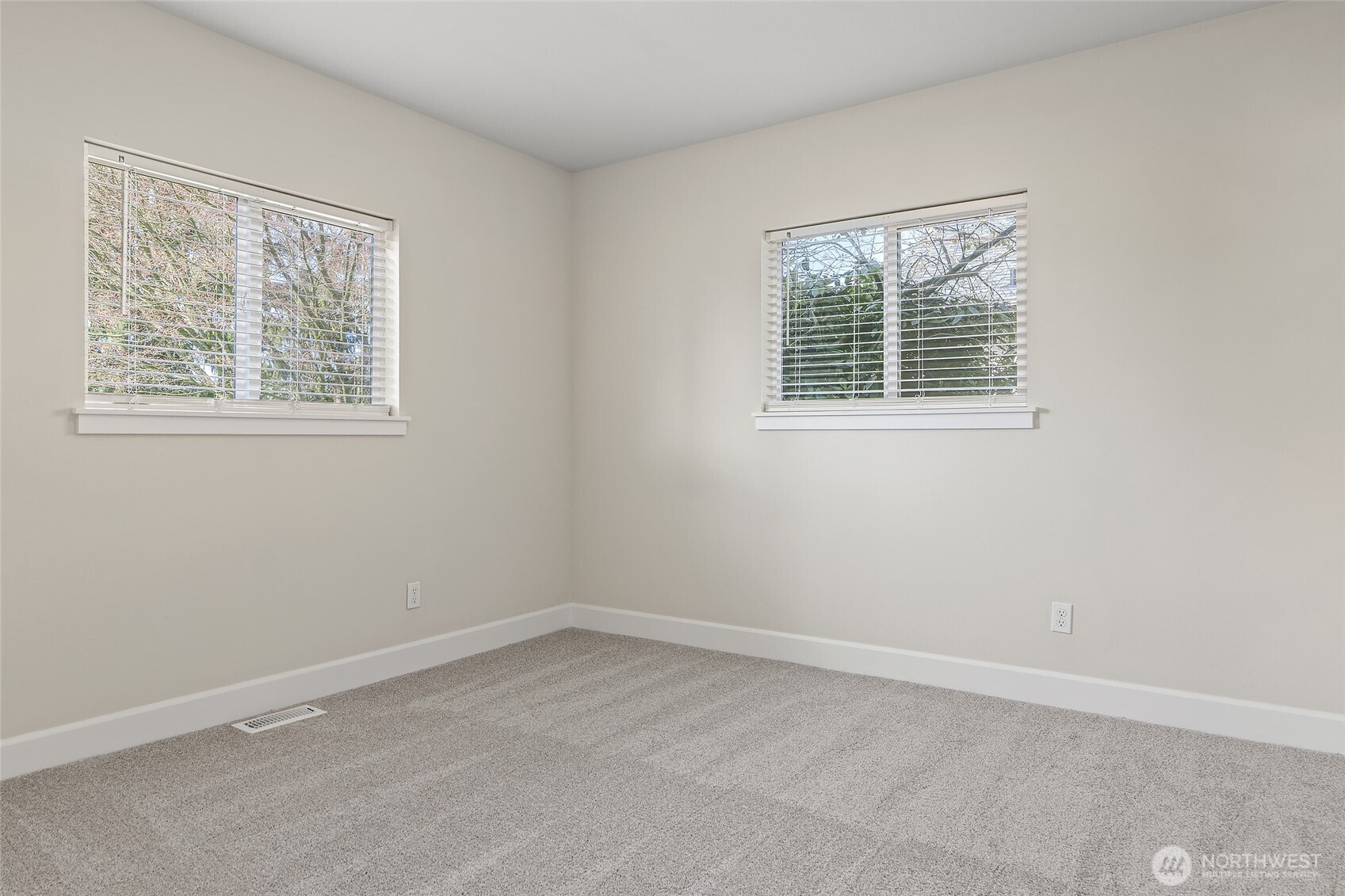 1910 Chestnut Street Everett, WA 98201 - Photo 30 of 37